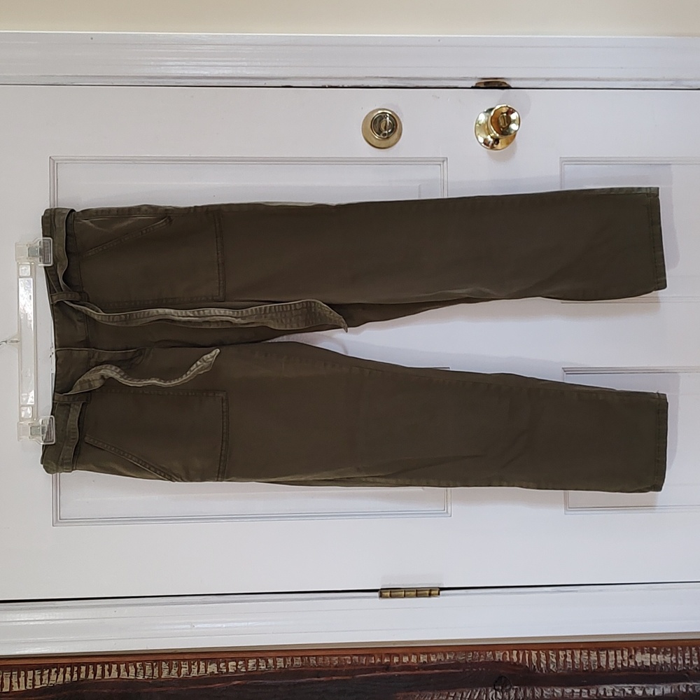 Loft Khaki Green Pants Soft! Size 0. 8 inch Rise 29.5 Inseam